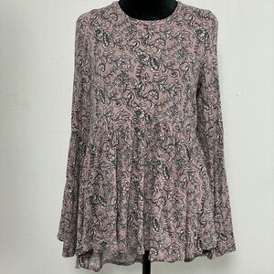 American Eagle Outfitters Floral Blouse with cutout sleeves
